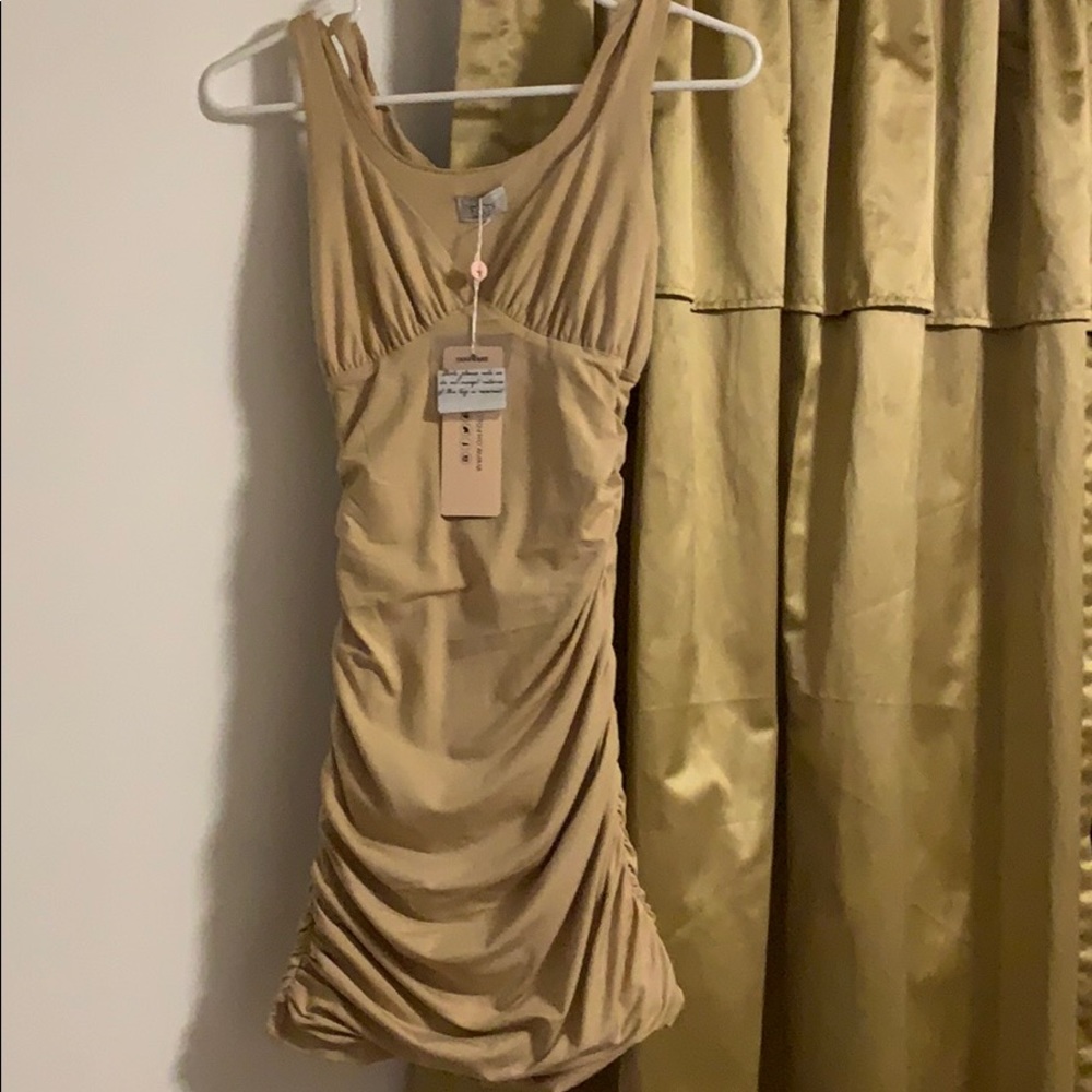 Tan  beige dress fitted with🔥🔥🔥